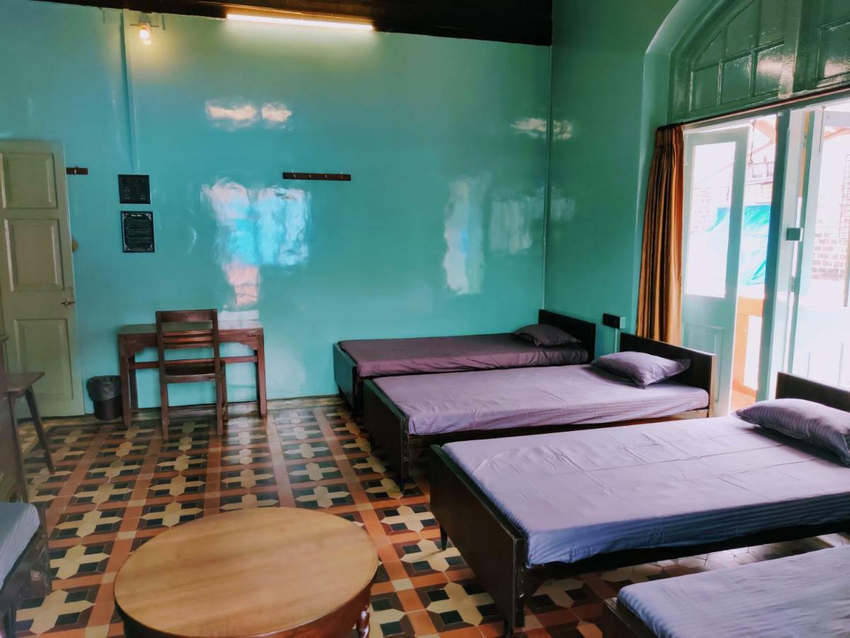 Hebbar'S Heritage Home Мумбаи Экстерьер фото